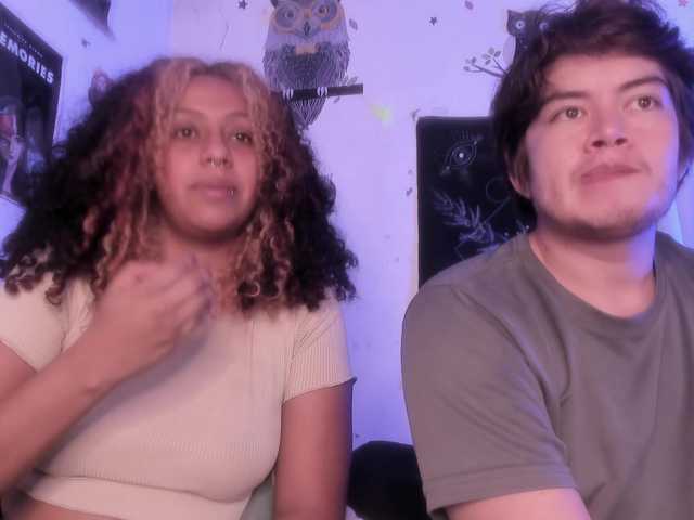 HotHoneyChile live cam