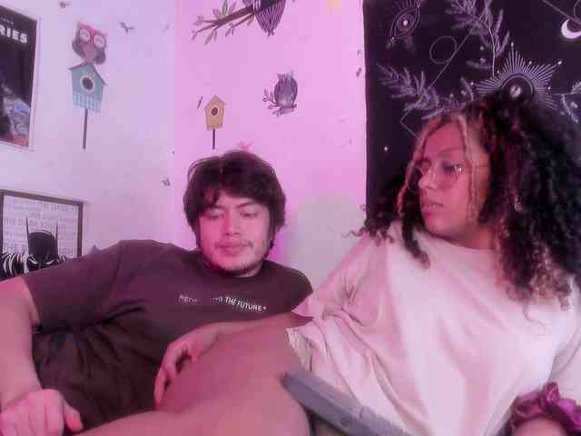 HotHoneyChile webcam