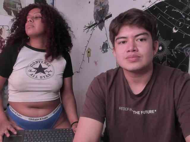 HotHoneyChile webcam