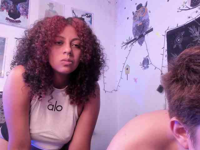 HotHoneyChile webcam