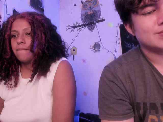 HotHoneyChile webcam