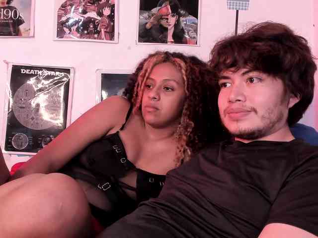 HotHoneyChile webcam