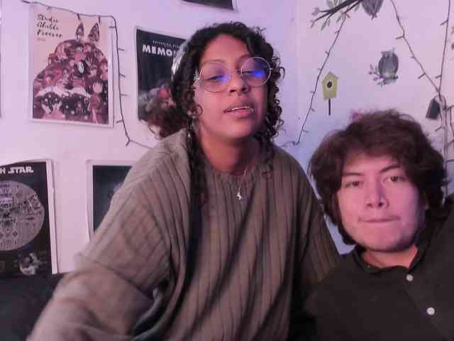 HotHoneyChile webcam