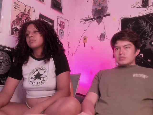 HotHoneyChile webcam