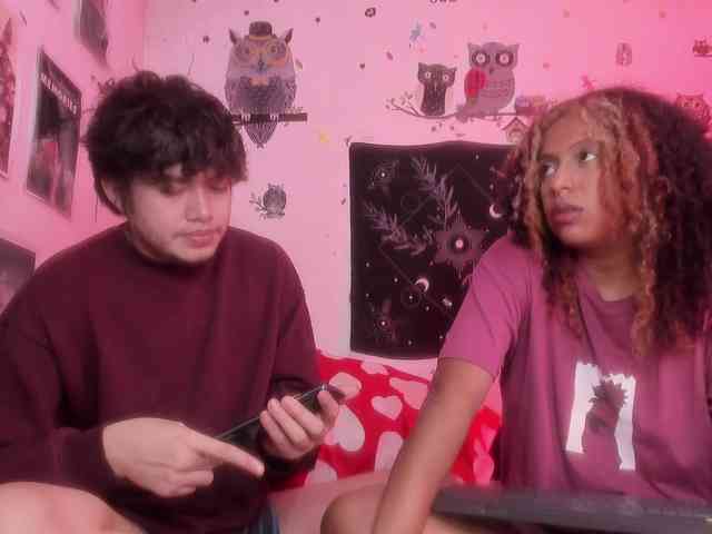 HotHoneyChile webcam