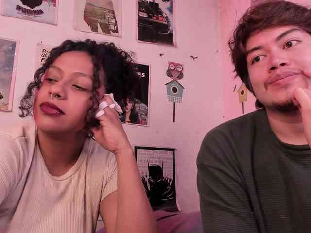 HotHoneyChile webcam