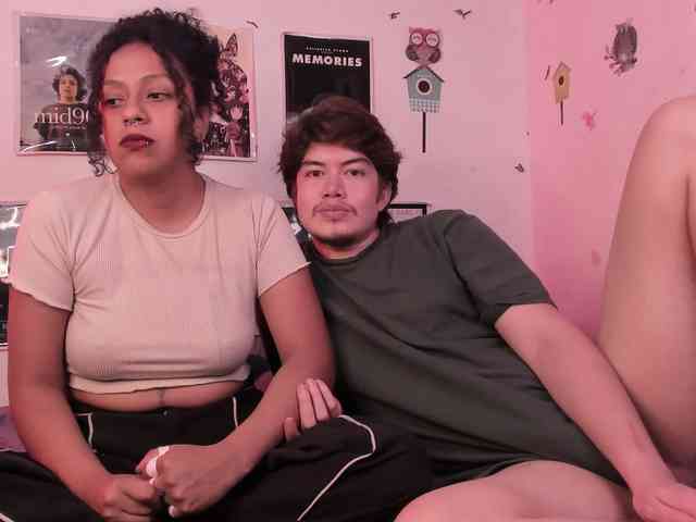 HotHoneyChile webcam