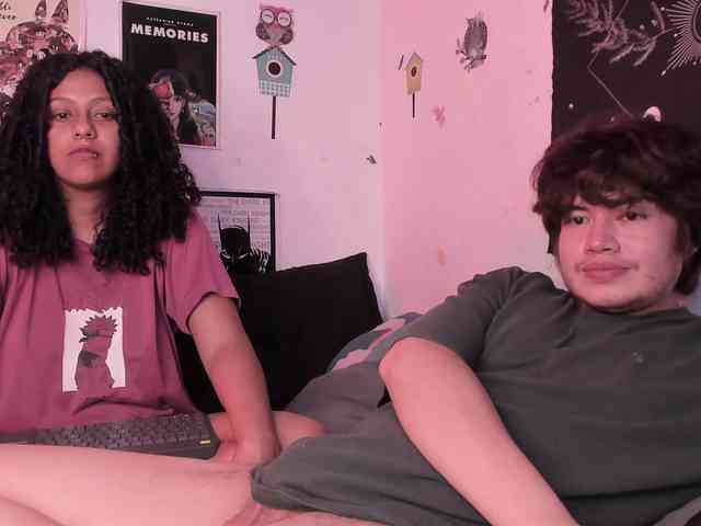 HotHoneyChile webcam