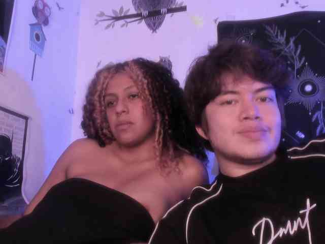 HotHoneyChile webcam