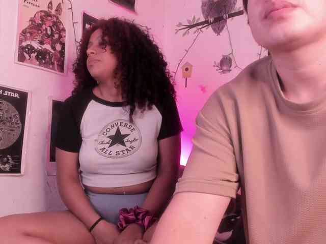 HotHoneyChile webcam