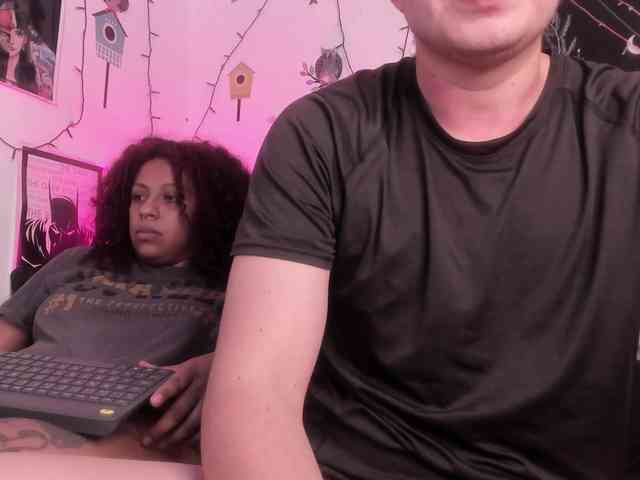 HotHoneyChile webcam