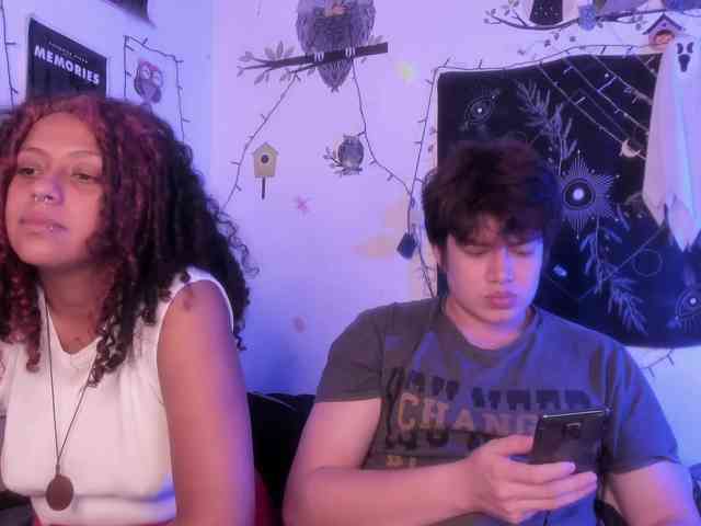 HotHoneyChile webcam