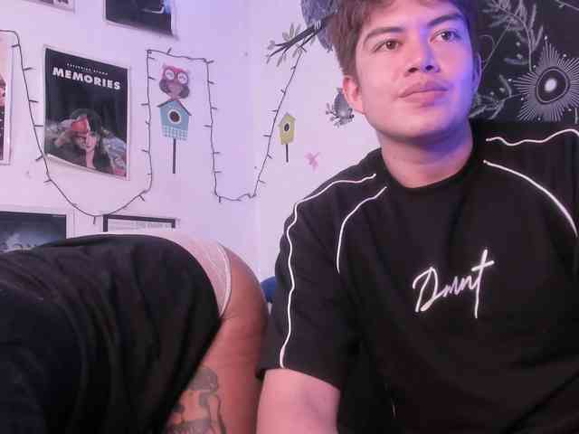 HotHoneyChile webcam