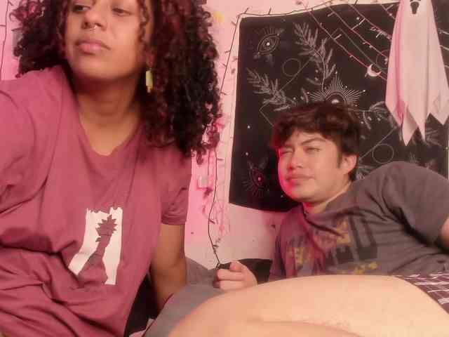 HotHoneyChile webcam