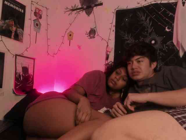 HotHoneyChile webcam