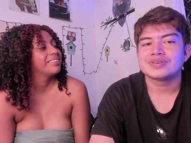 HotHoneyChile webcam