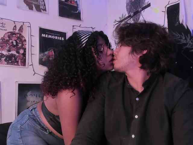 HotHoneyChile webcam