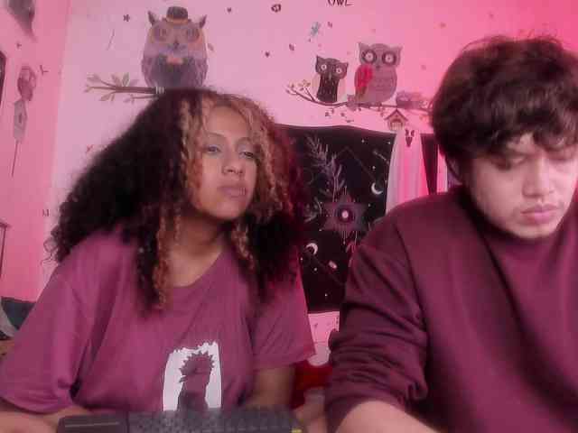 HotHoneyChile webcam