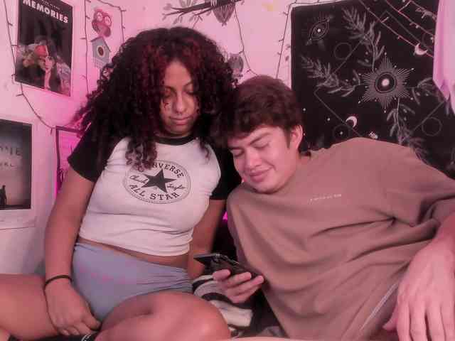 HotHoneyChile webcam