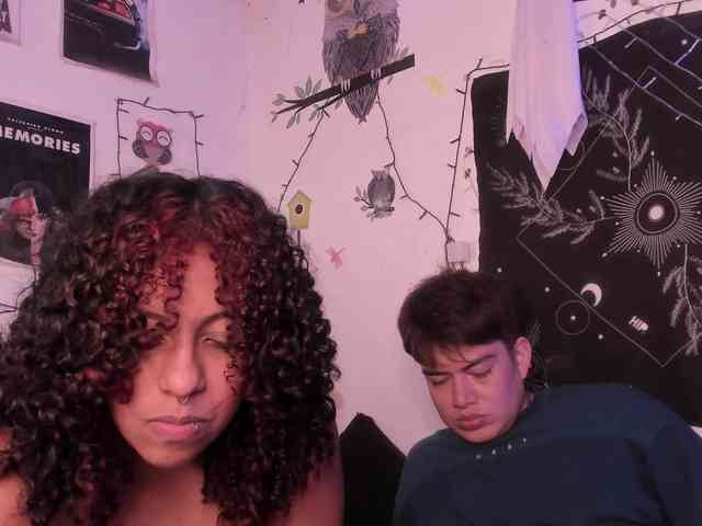 HotHoneyChile's webcam live show
