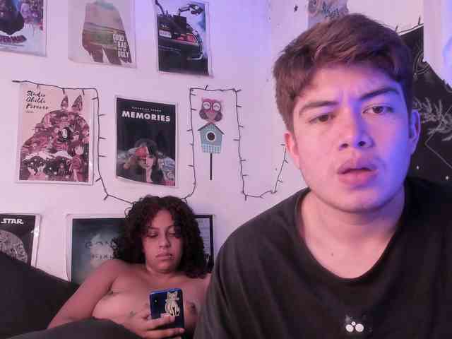 HotHoneyChile webcam