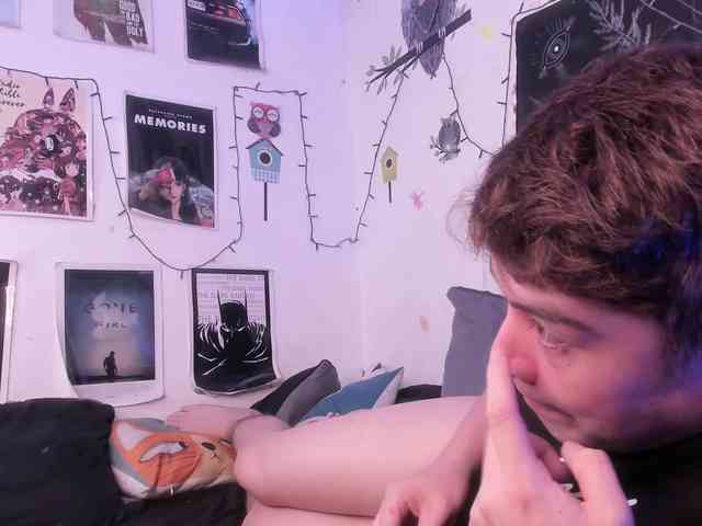 HotHoneyChile webcam