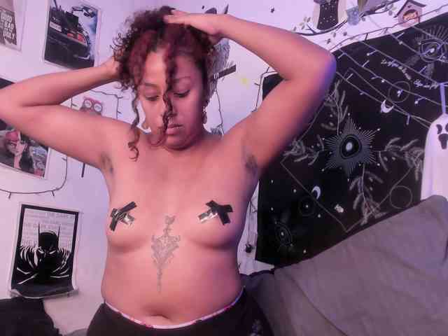 HotHoneyChile webcam