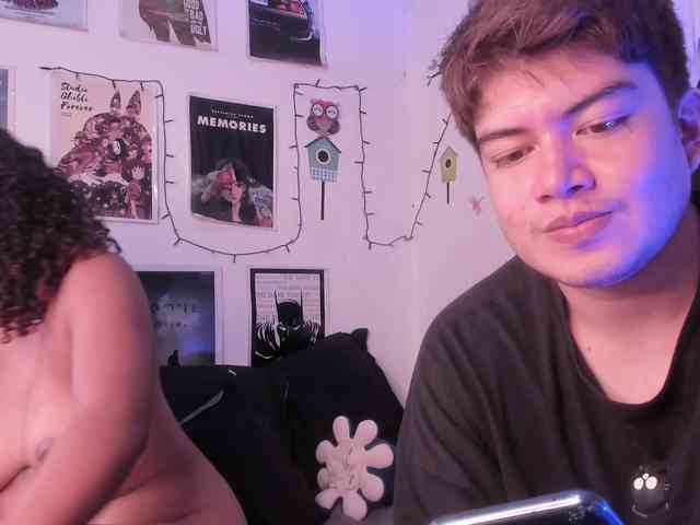 HotHoneyChile webcam