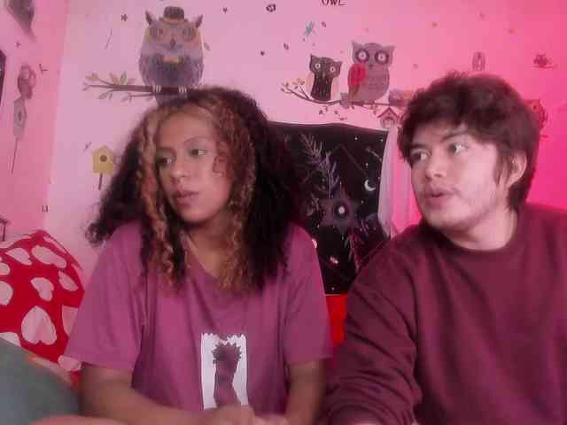 HotHoneyChile webcam