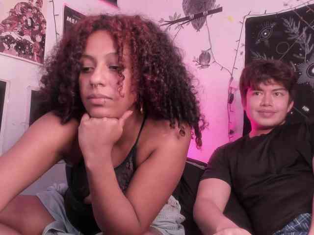 HotHoneyChile webcam