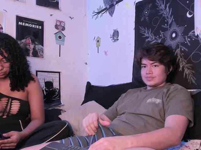 HotHoneyChile webcam