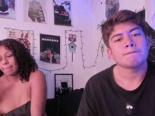 HotHoneyChile webcam