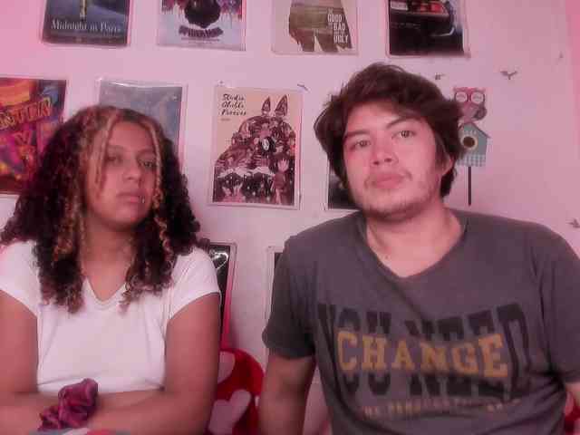 HotHoneyChile webcam