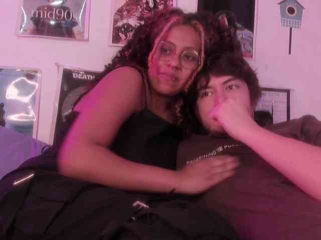 HotHoneyChile webcam