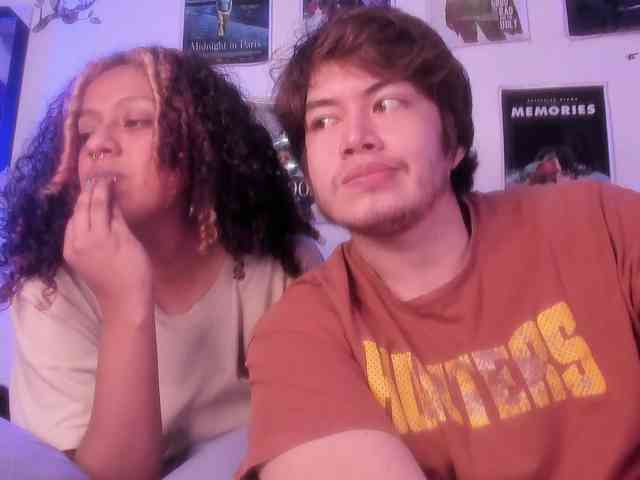 HotHoneyChile webcam