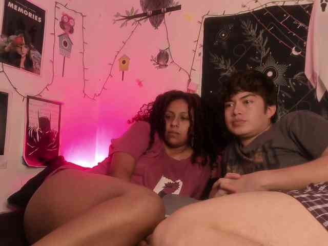 HotHoneyChile webcam