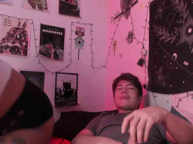 HotHoneyChile webcam