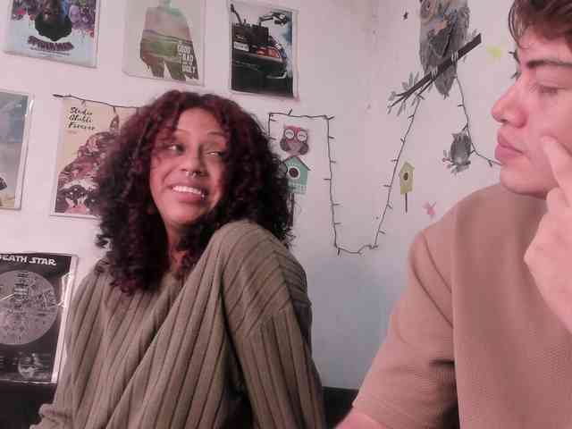 HotHoneyChile Live Webcam on BongaCams