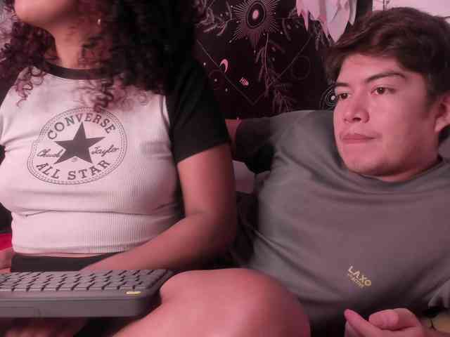 HotHoneyChile webcam