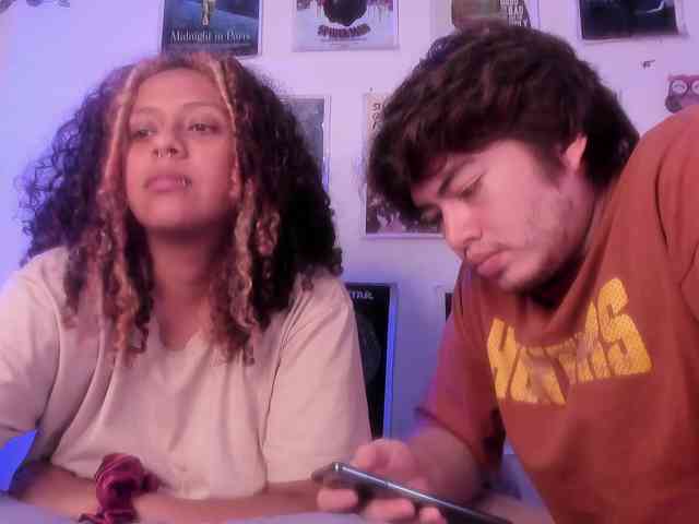 HotHoneyChile webcam