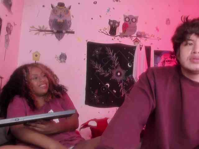 HotHoneyChile webcam