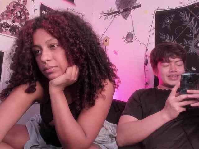 HotHoneyChile webcam