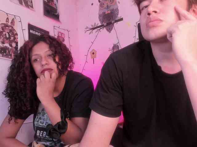 HotHoneyChile webcam