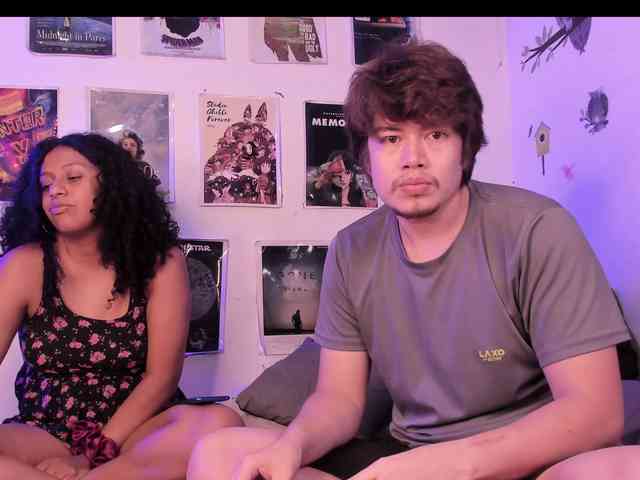 HotHoneyChile webcam