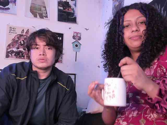 HotHoneyChile webcam