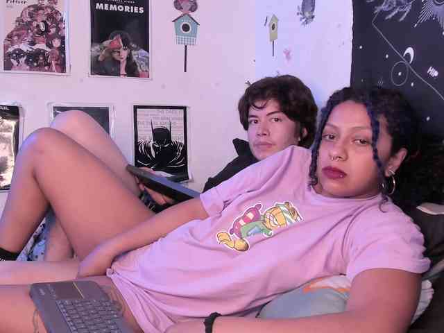 HotHoneyChile webcam