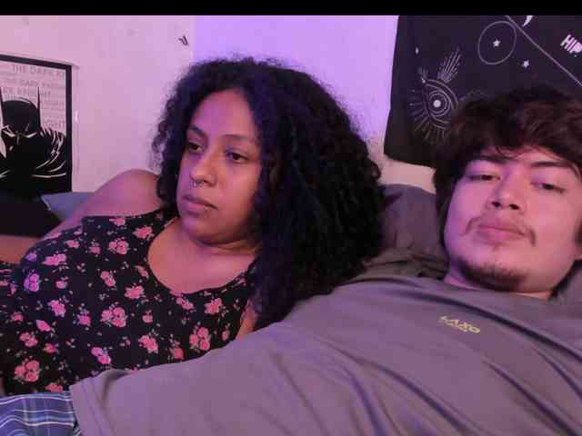 HotHoneyChile webcam