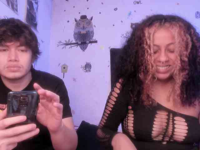 HotHoneyChile webcam