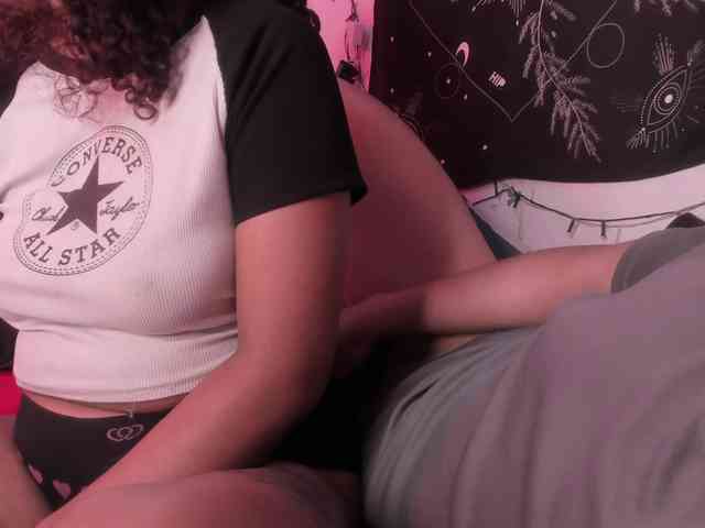 HotHoneyChile webcam