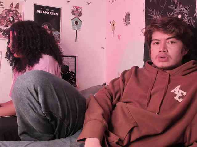 HotHoneyChile webcam